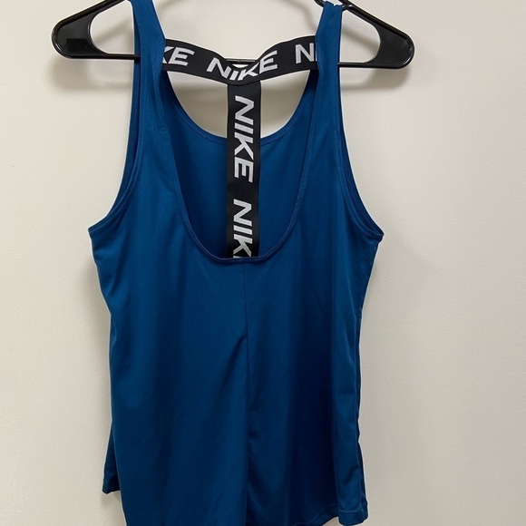 Nike t-back small dry fit turquoise tank women’s $39 - Picture 4 of 6